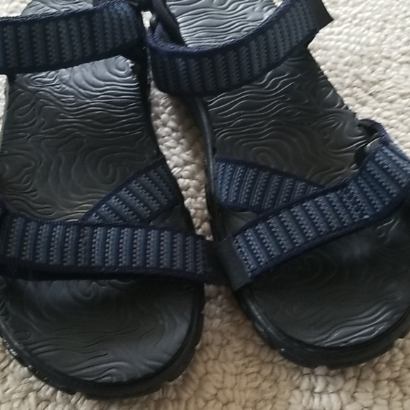 4 Rafters Sandals - Picture 6 of 6